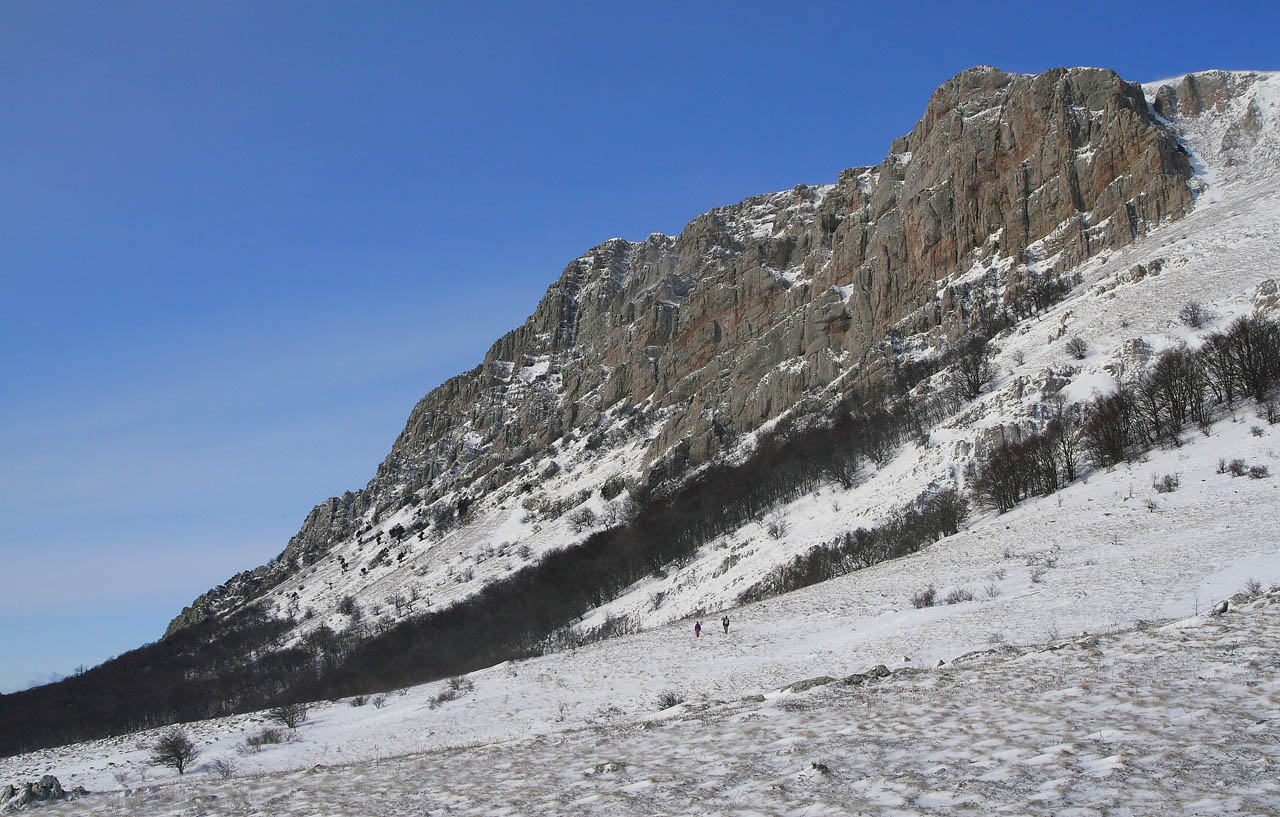 Под скалами Эклизи