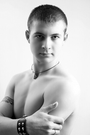 От черного к белому