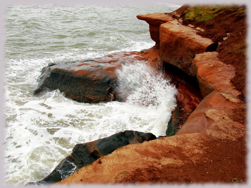 Вода и камень