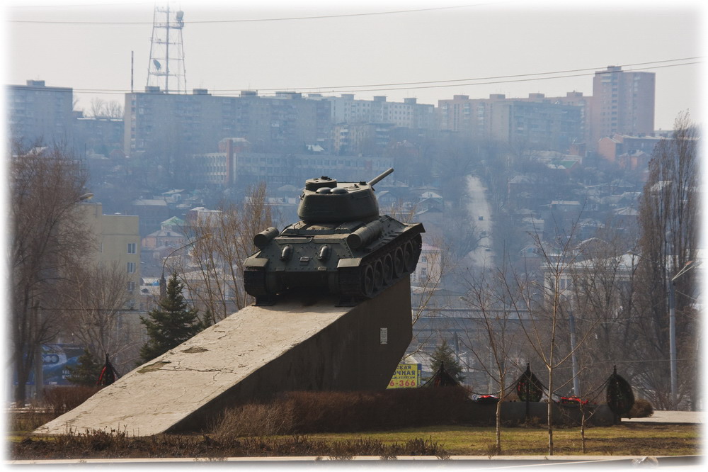 Гвардейская пл., Ростов