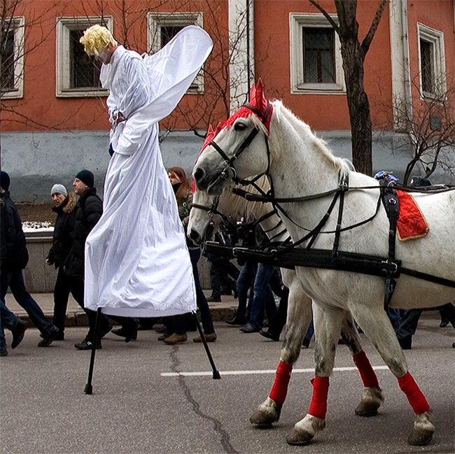 Чеканя шаг :)