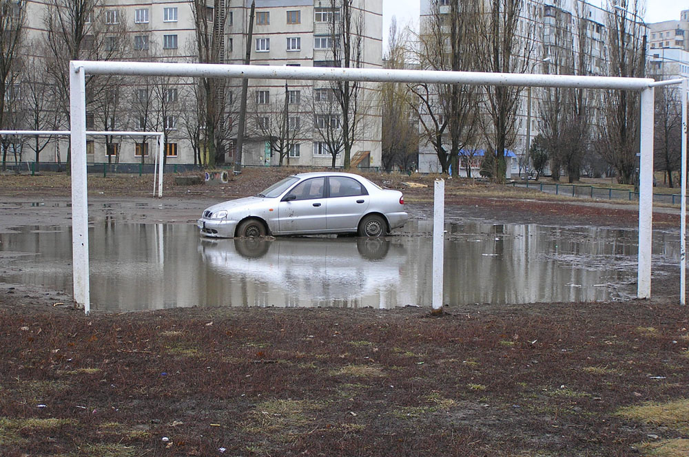 почти в воротах