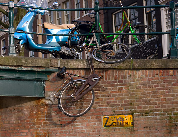 amsterdam bikes...