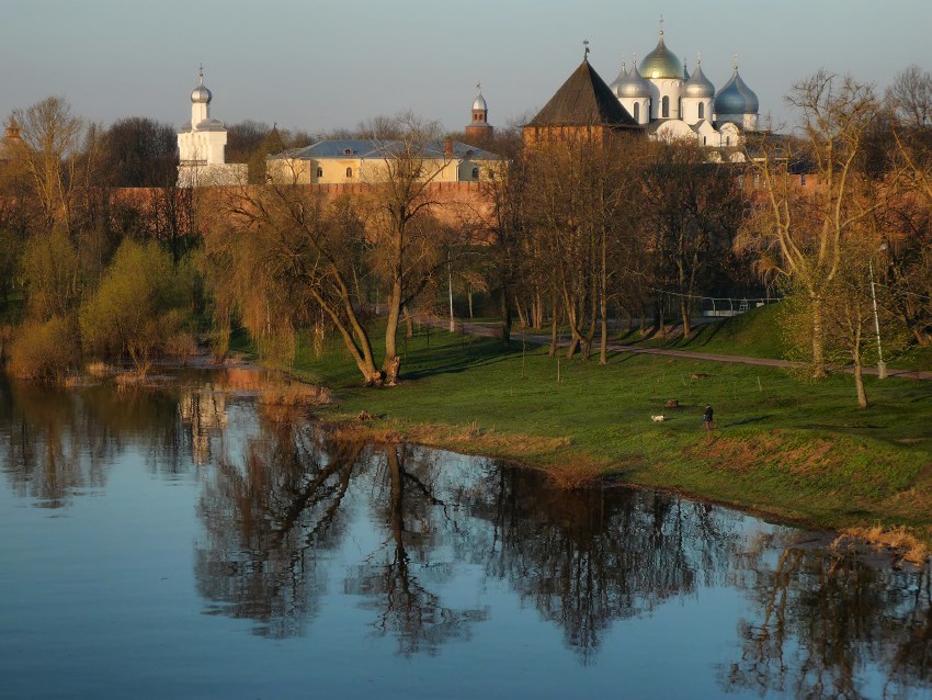 Утро. Вид на Новгородский кремль