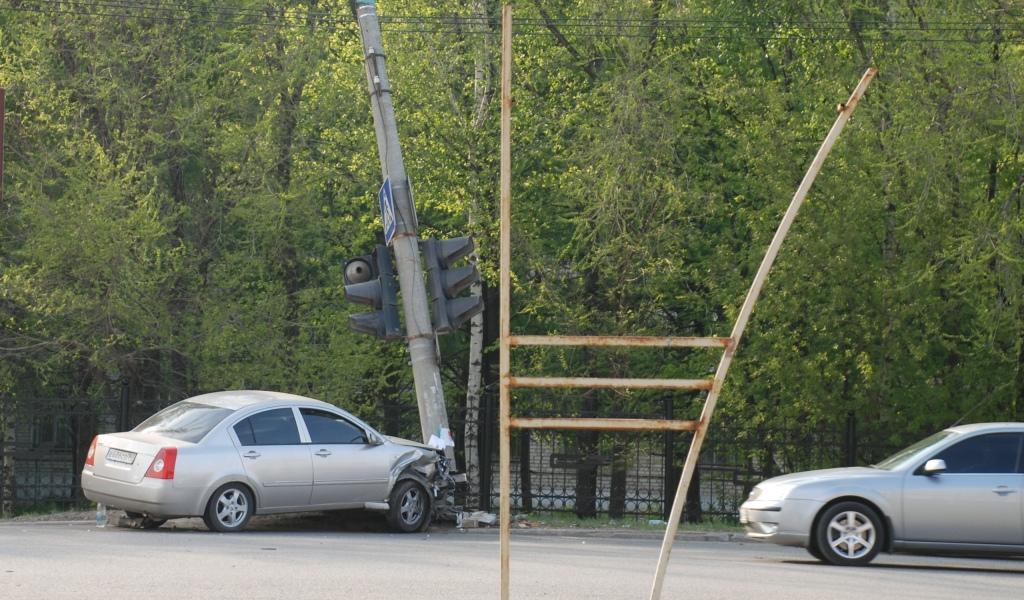 уважаемые водители пожалуйста будте внимательны за рулем