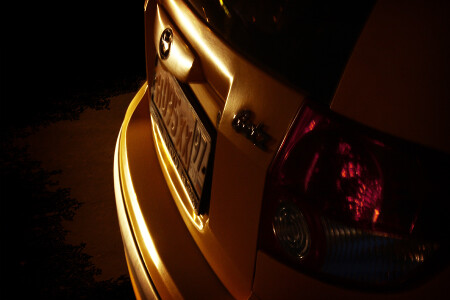 а он ведь жёлтый