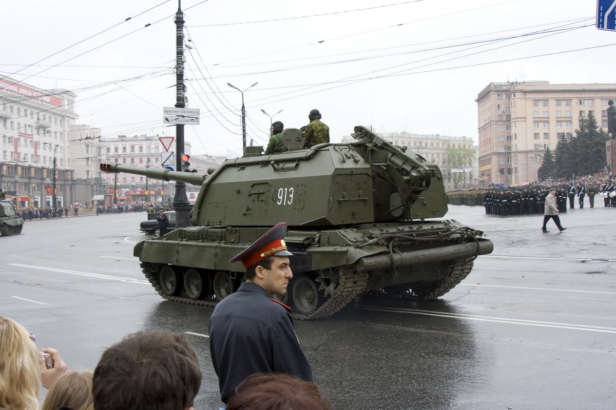 Тяжелая техника и взгляд на нее...со стороны