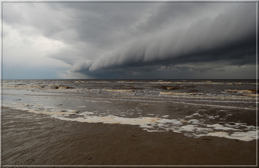 Тревожная, морская