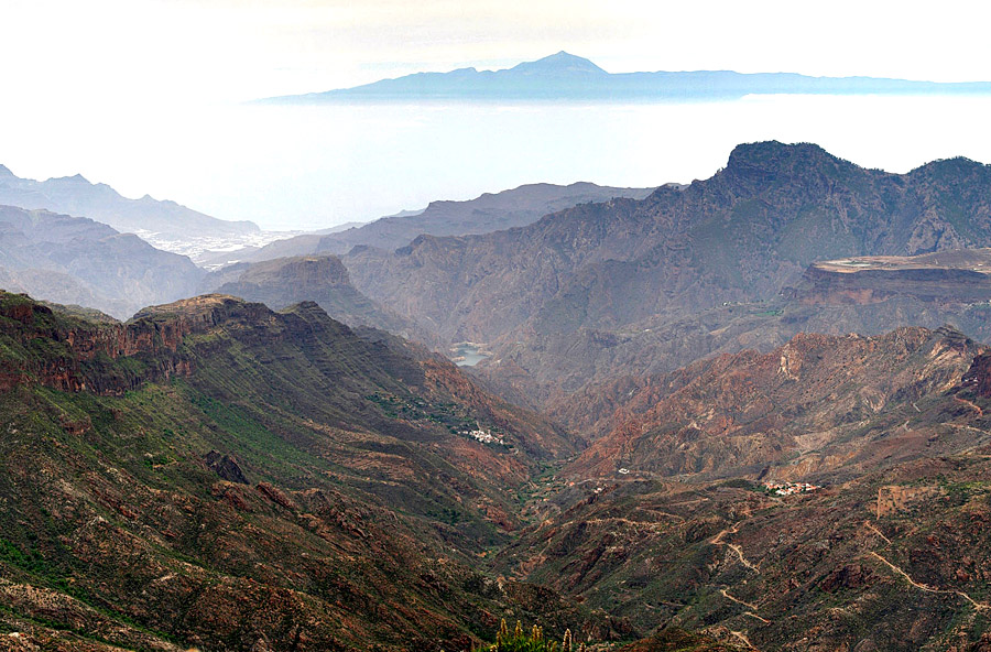 Вид со скалы Roque Nublo на о. Гранд Канария