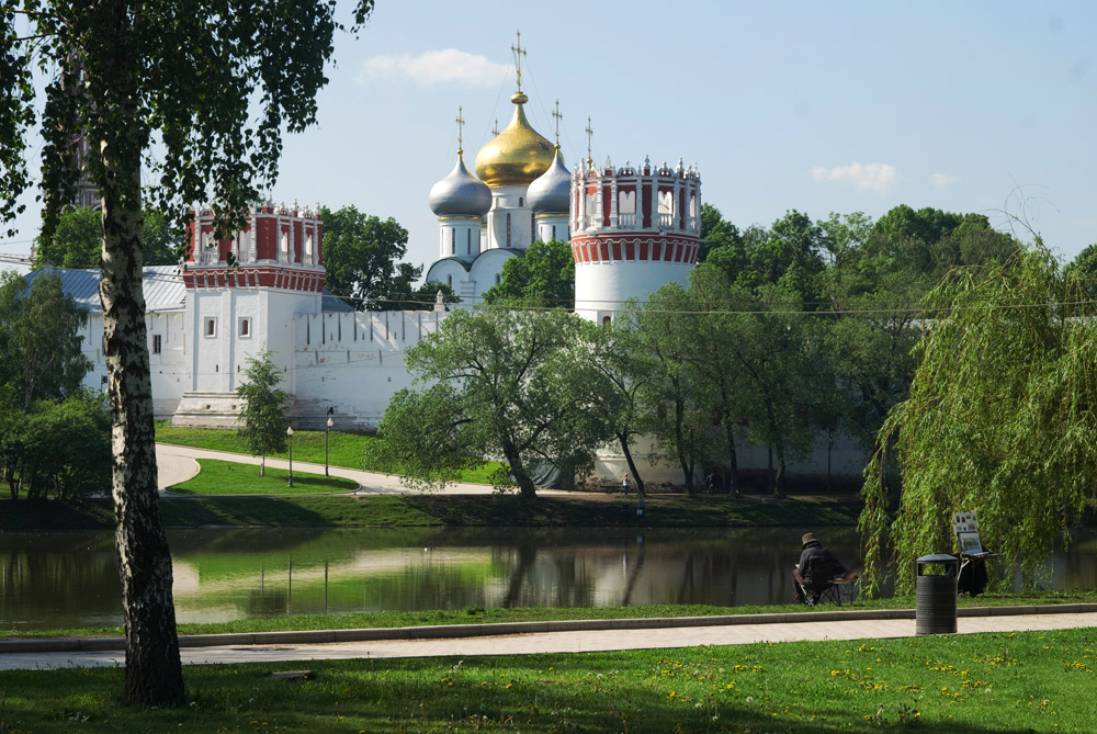 старо-русский мотив ново-девичьего монастыря