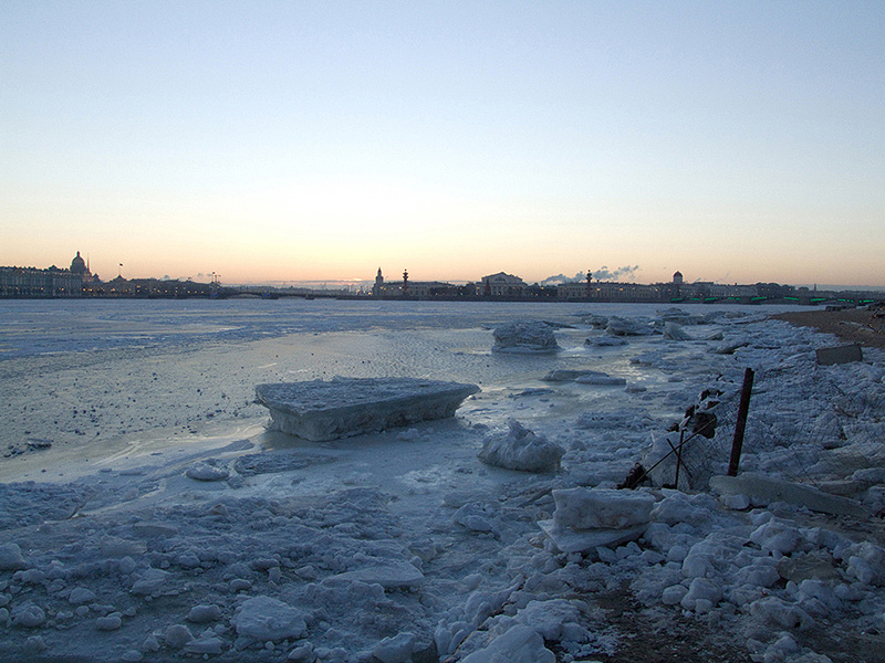 Нева во льдах