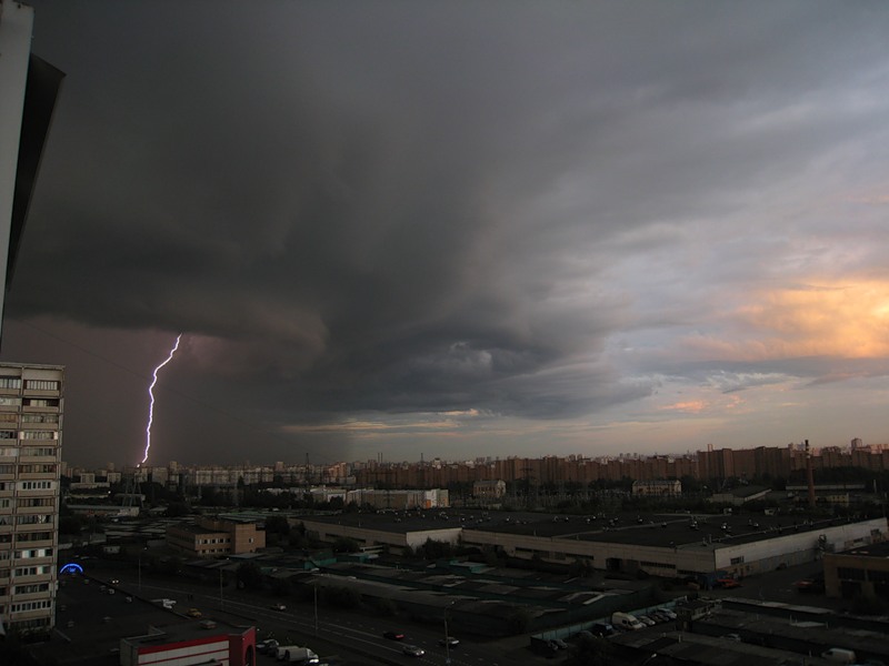 Грозовой шторм над Москвой