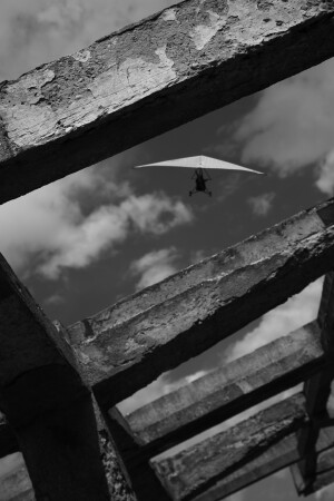 за пределами