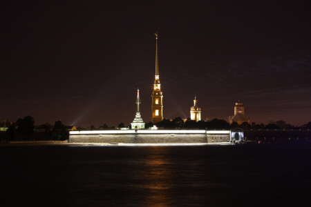 Петропавловка ночью