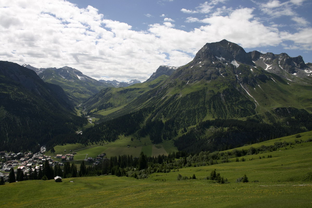 Lech am Arlberg. Долина