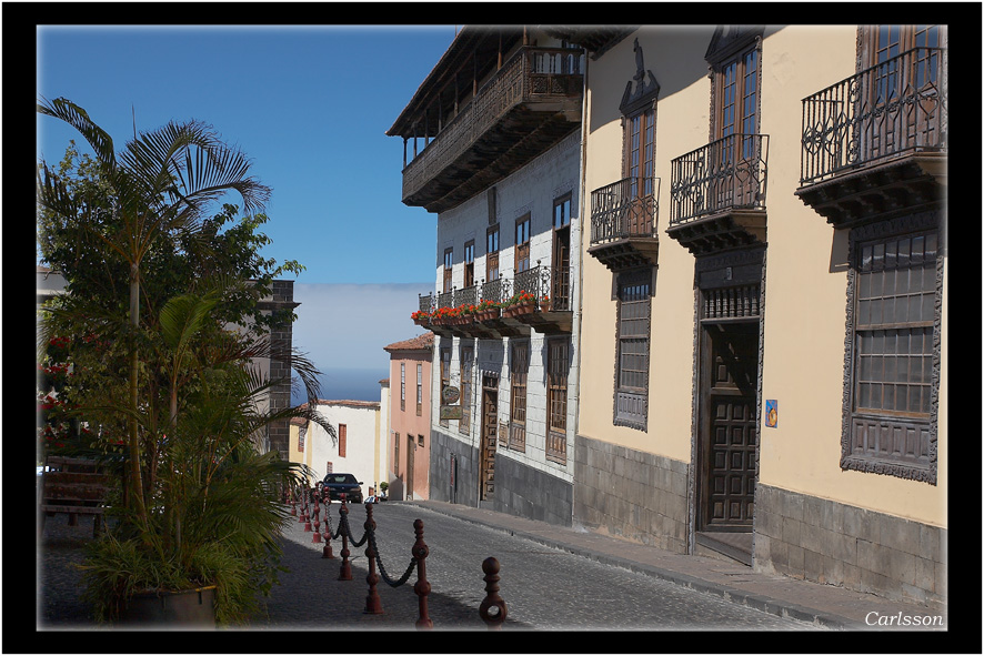 ~Casa de Los Balcones~