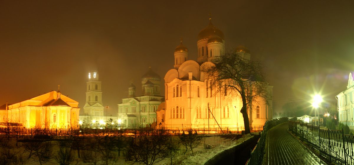 ночь,мокрый снег, Дивеево.