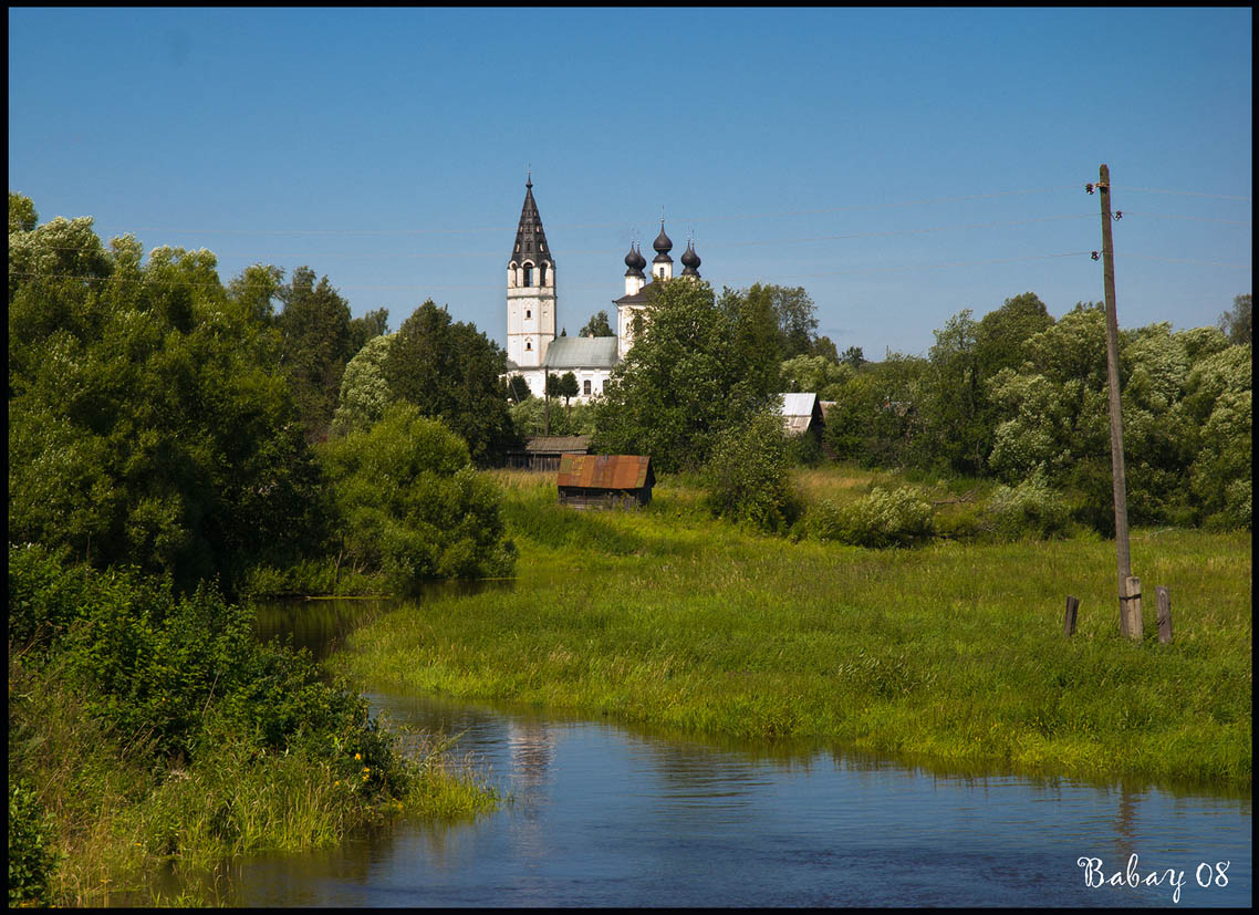 Летний пейзаж с церковью