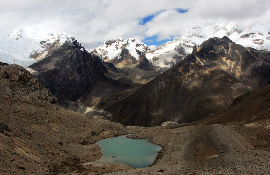 *Los Andes*