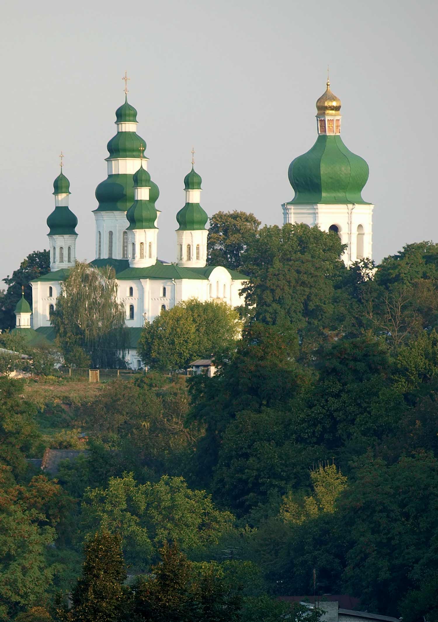 вечер,кроны,купола ЗЕЛЁНЫ!