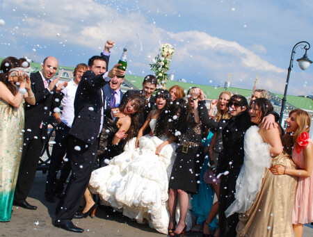 За молодых!