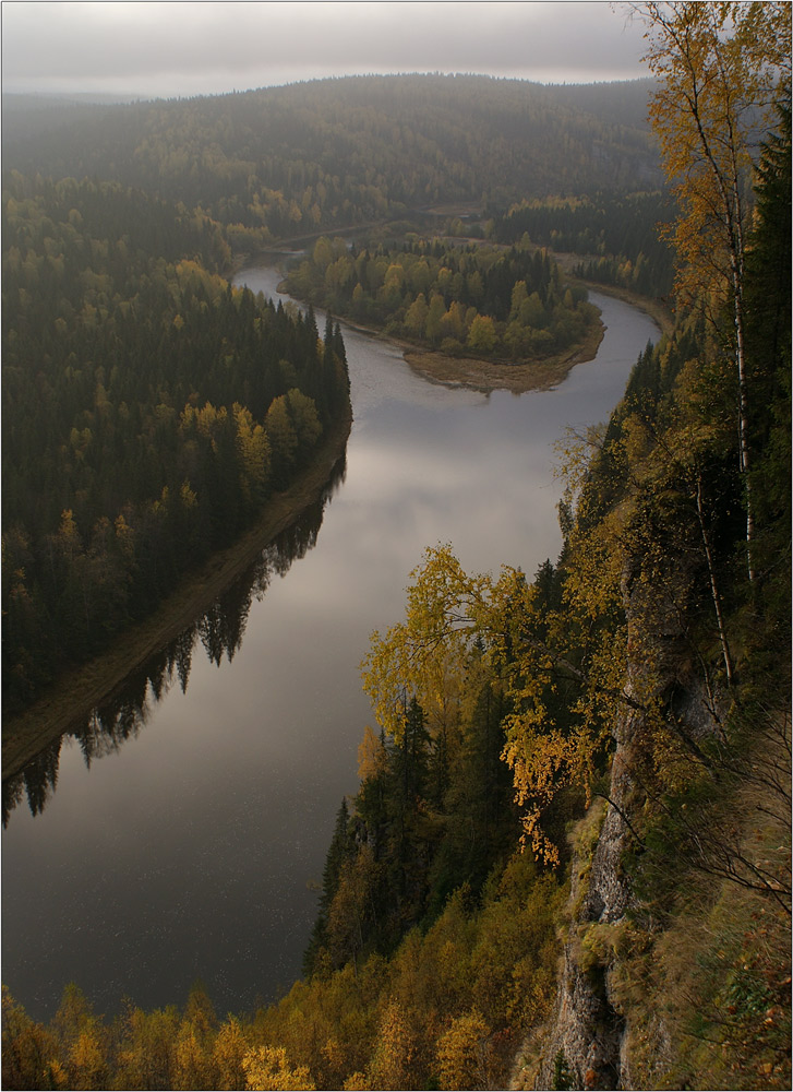 На осеннем берегу