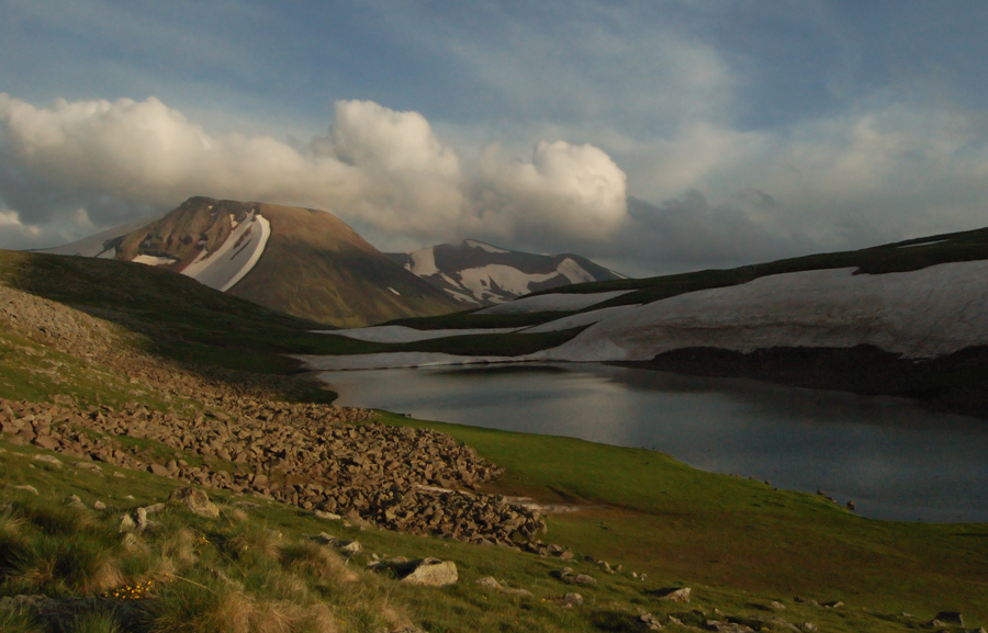 Azhdahak(elev. 3597m)