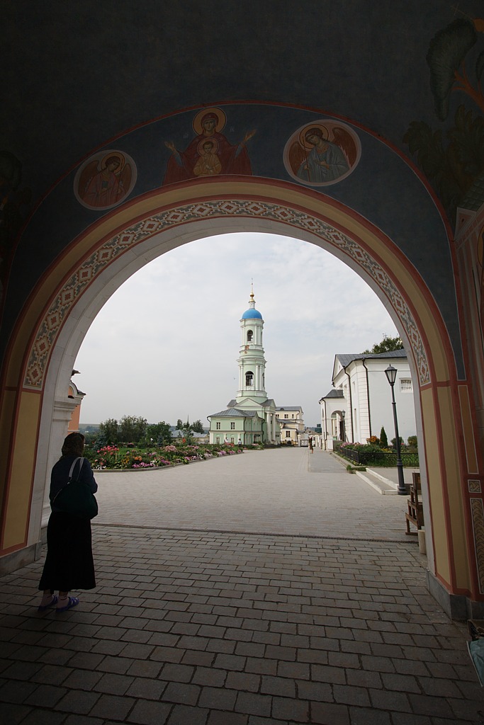 Оптина Пустынь. Вход.