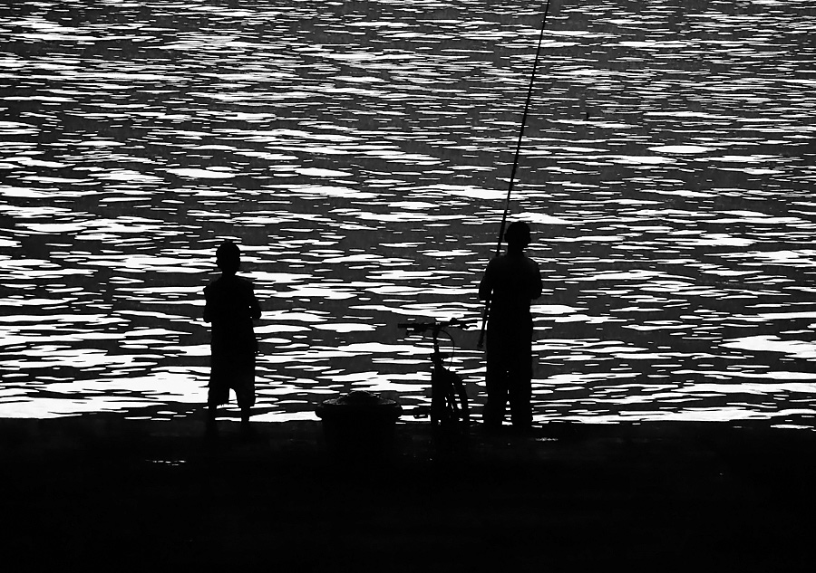 b/w Fishing