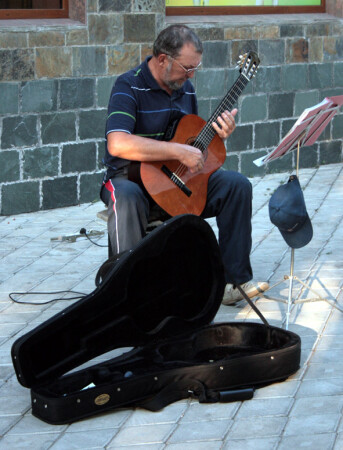 обычная музыка обычной жизни..