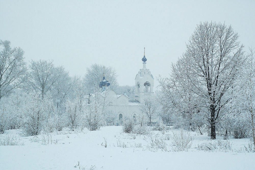 Зима не сдается.