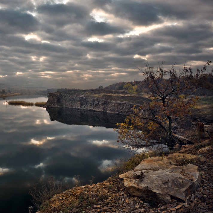 В старом карьере-III