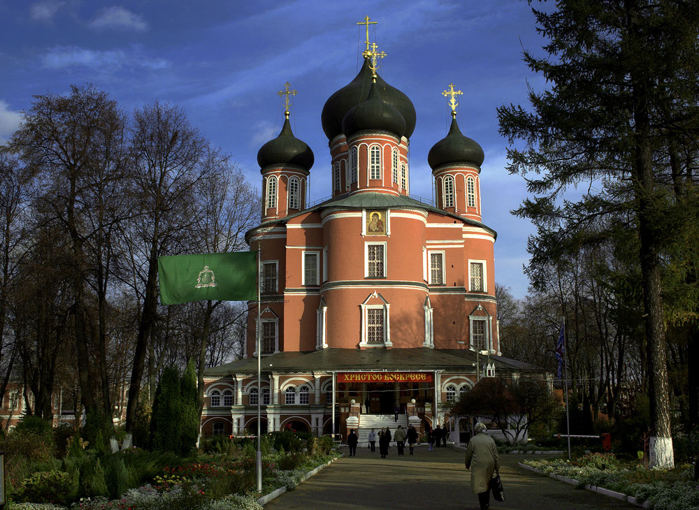 Церковь в Донском монастыре.