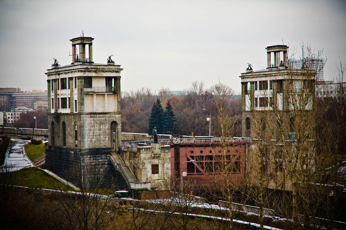 где-то в Москве