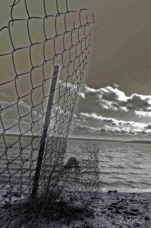 опустевший пляж