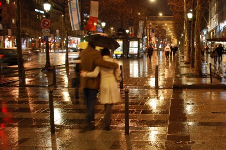 Дождь в Париже