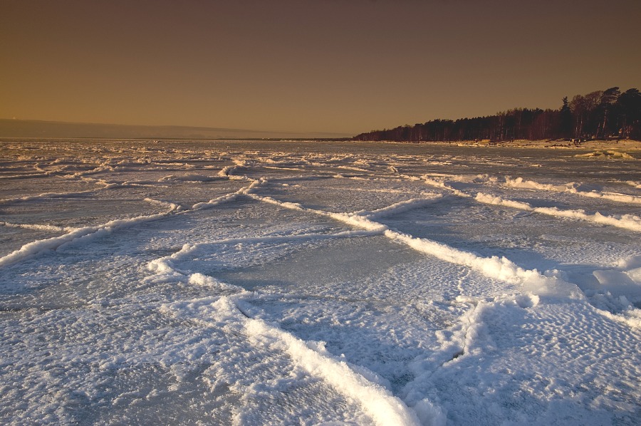 Залив встаёт,мороз крепчает 2