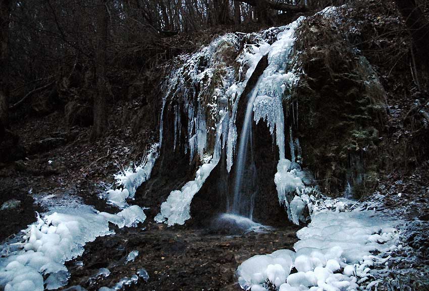 Зимний водопад