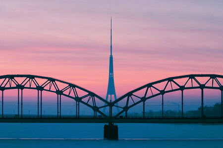 Про мост и телебашню