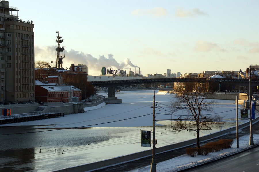 Город, небо, лед, вода