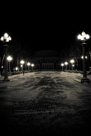 Театр спит...