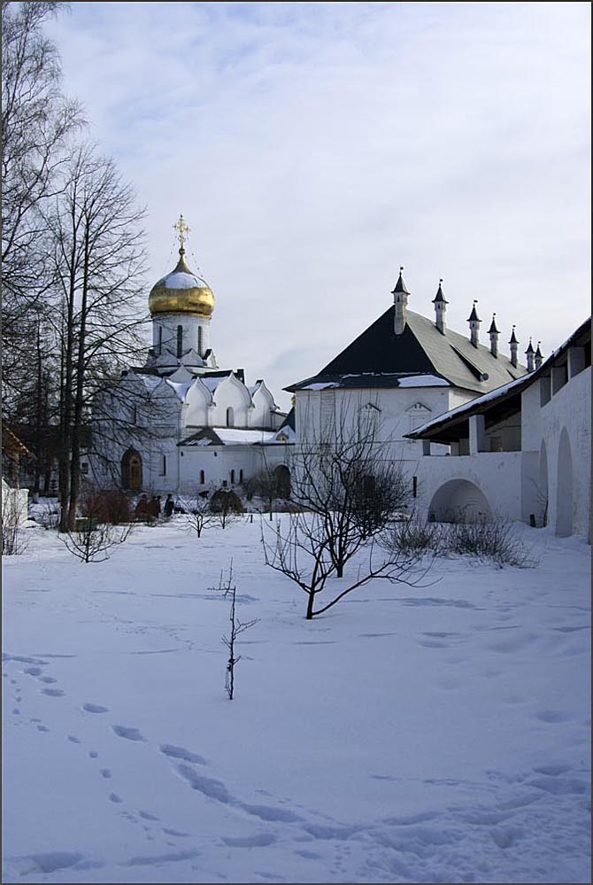 монастырская тишина