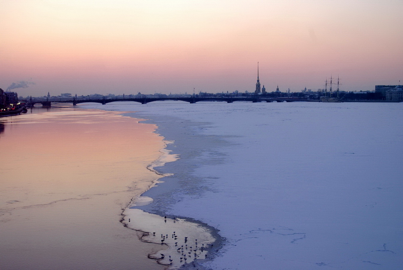 в этот день было солнце...