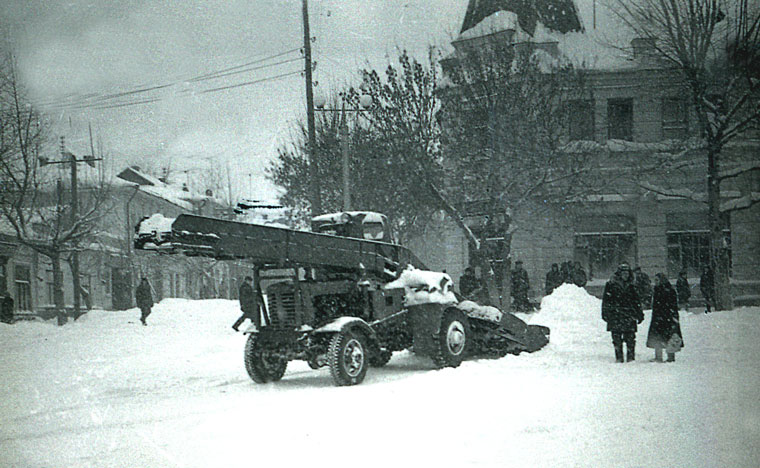 Уборка снега в провинции (1964 г.)