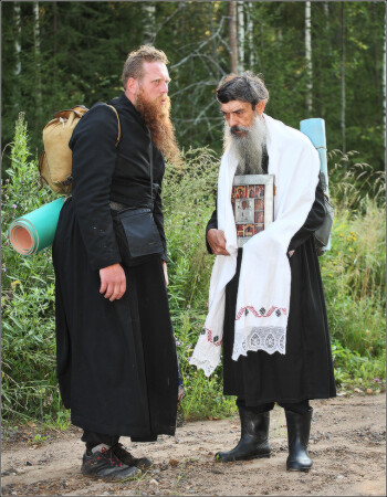 Паломники Великорецкие...