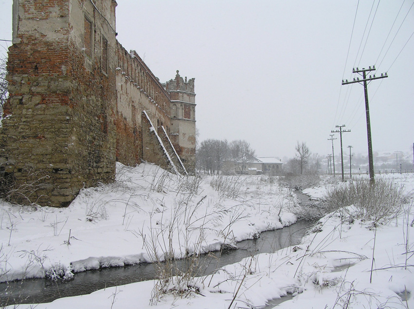 Старое село. Замки под Львовом. Весна удалась.