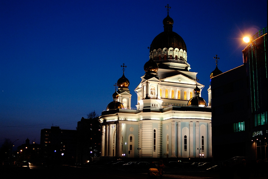 С вечерней прогулки.