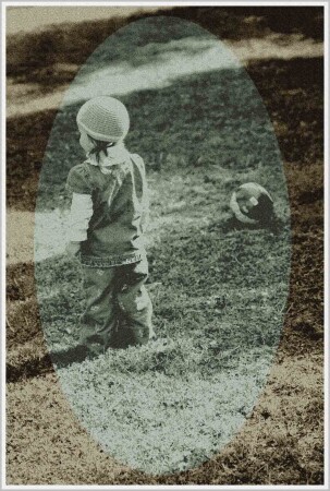 Девочка с мячом