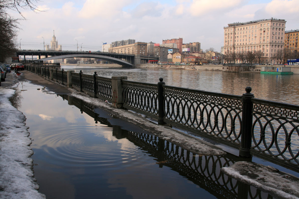 Москва. Март. Пятница