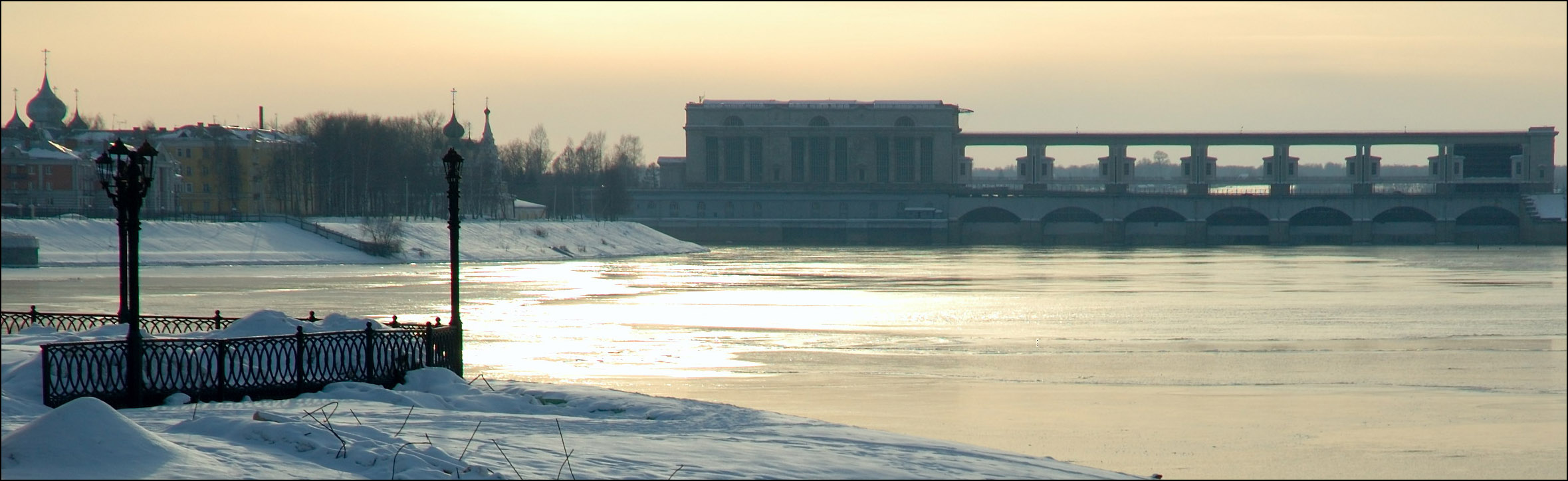 Углич.Плотина.Морозно.